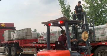 鹤岗 黄金麻冰裂纹，地铺石装车