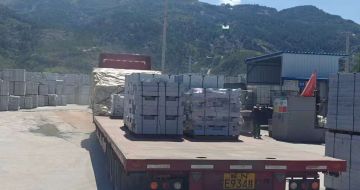 鹤岗 芝麻白仿形路沿石，直形路沿石