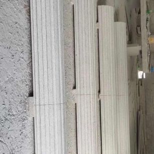 鹤岗 花岗岩厂家带你看白麻花岗岩门楼大柱柱皮