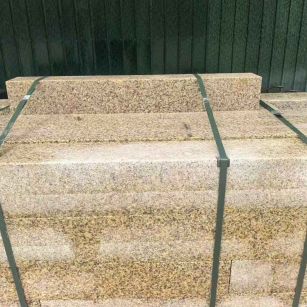 鹤岗 黄金麻花岗岩石材机切面栏杆料半成品