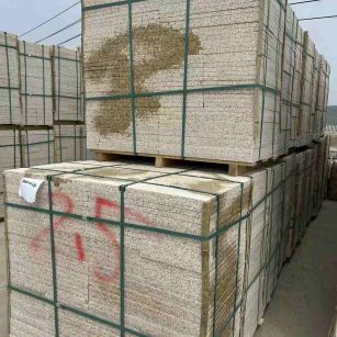 鹤岗 黄金麻花岗岩石材荔枝面地铺石2.5*300*600