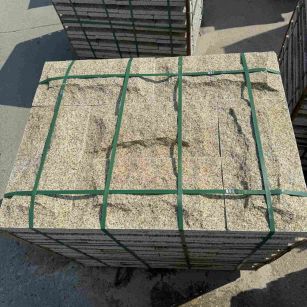 鹤岗 黄金麻花岗岩石材自然面蘑菇石成品