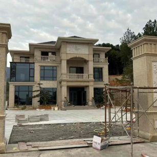 鹤岗 黄金麻花岗岩别墅雕花外墙干挂配上门口雕花罗马柱