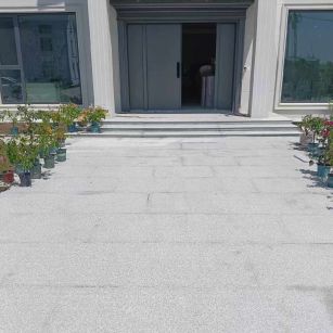 鹤岗 芝麻白花岗岩地铺石地面铺装