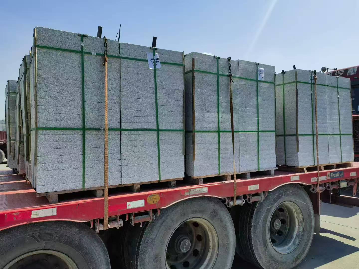 鹤岗芝麻白花岗岩出货日常地铺石