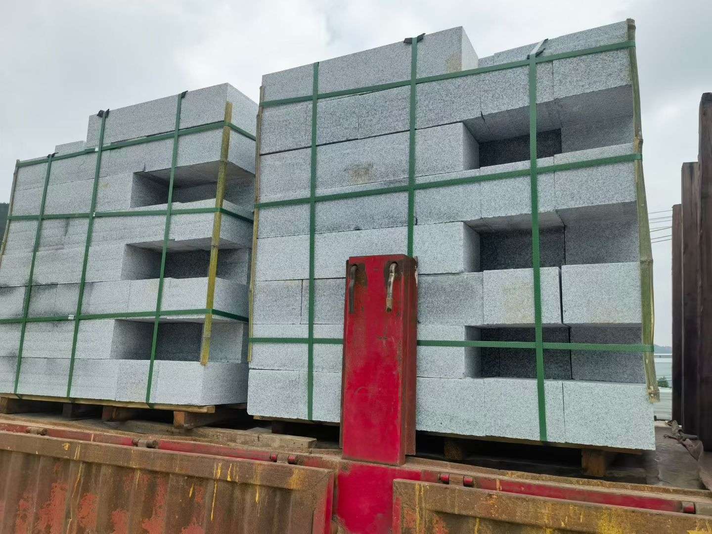 鹤岗 芝麻白花岗岩路沿石，平石，路侧石，马路牙子，路缘石，立缘石，平缘石等