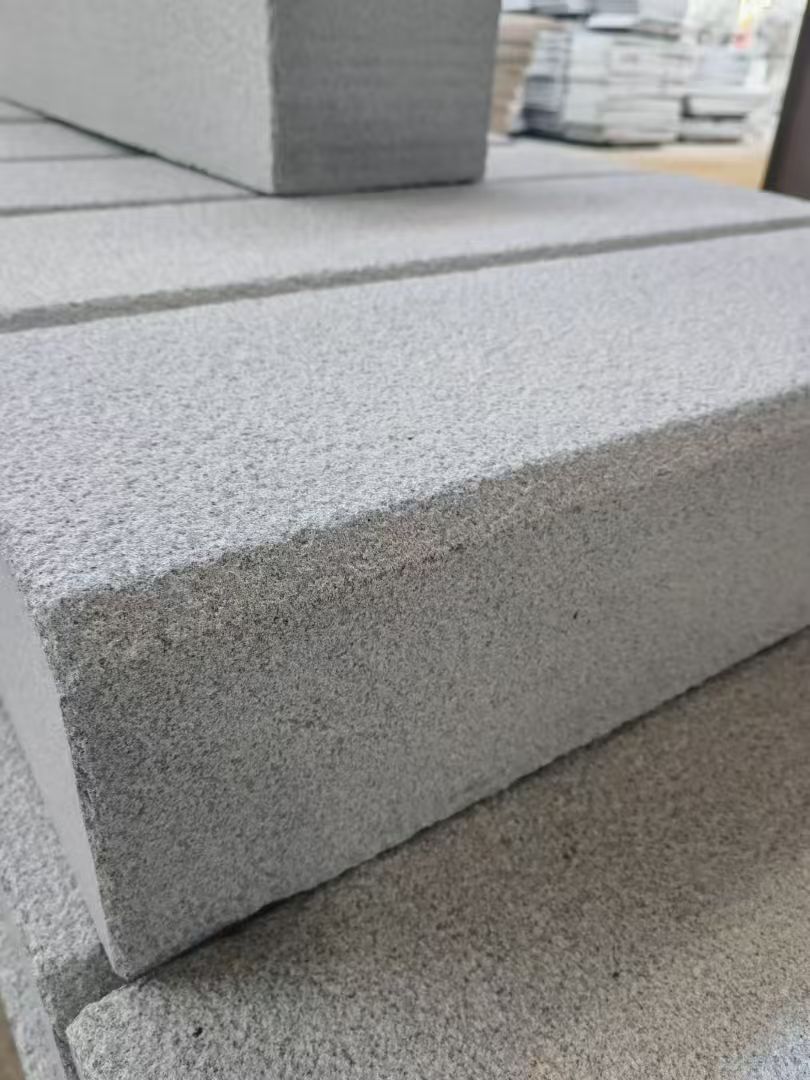 鹤岗 芝麻灰荔枝面路沿石