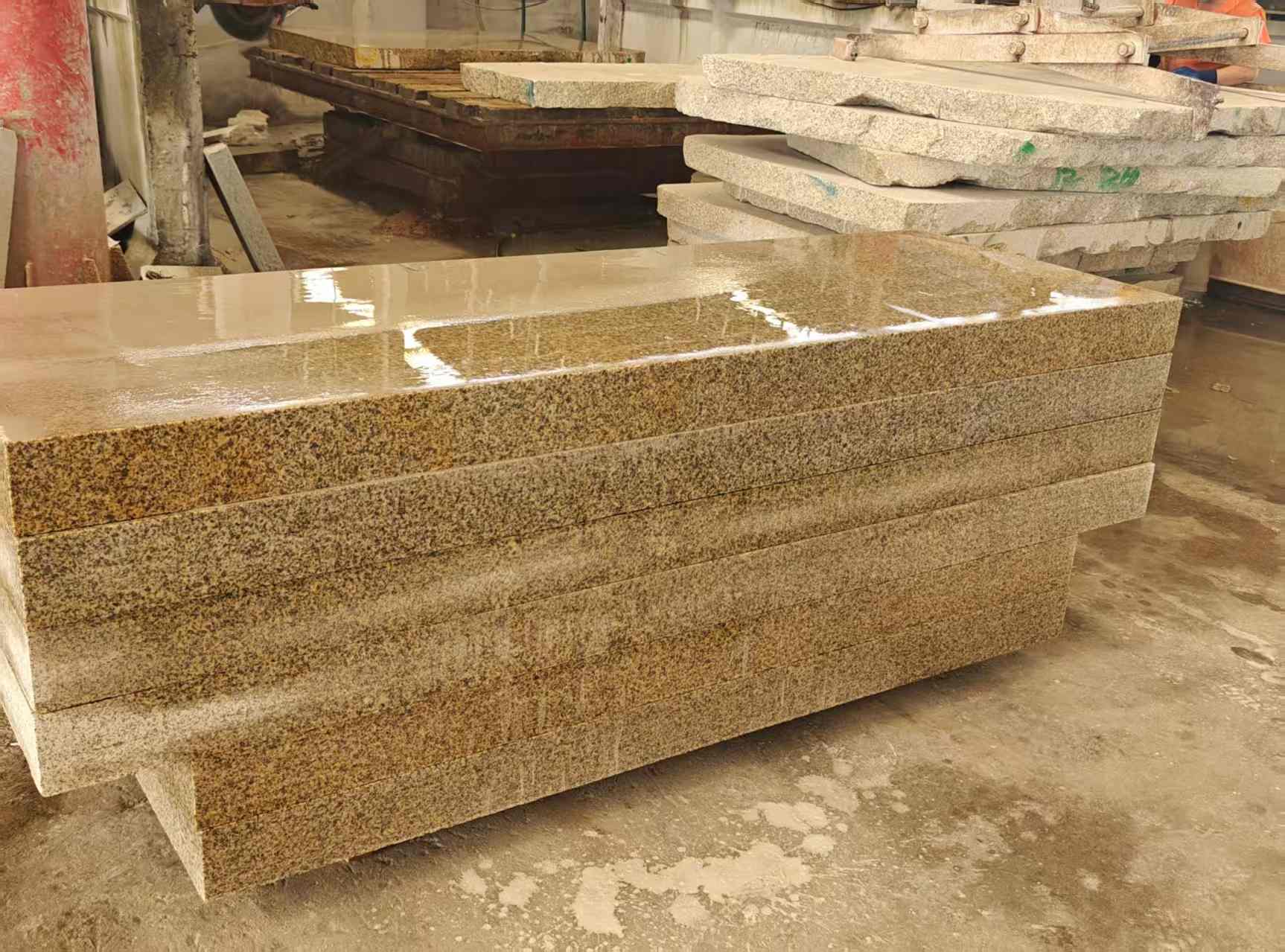 鹤岗 黄金麻栏杆料半成品加工中