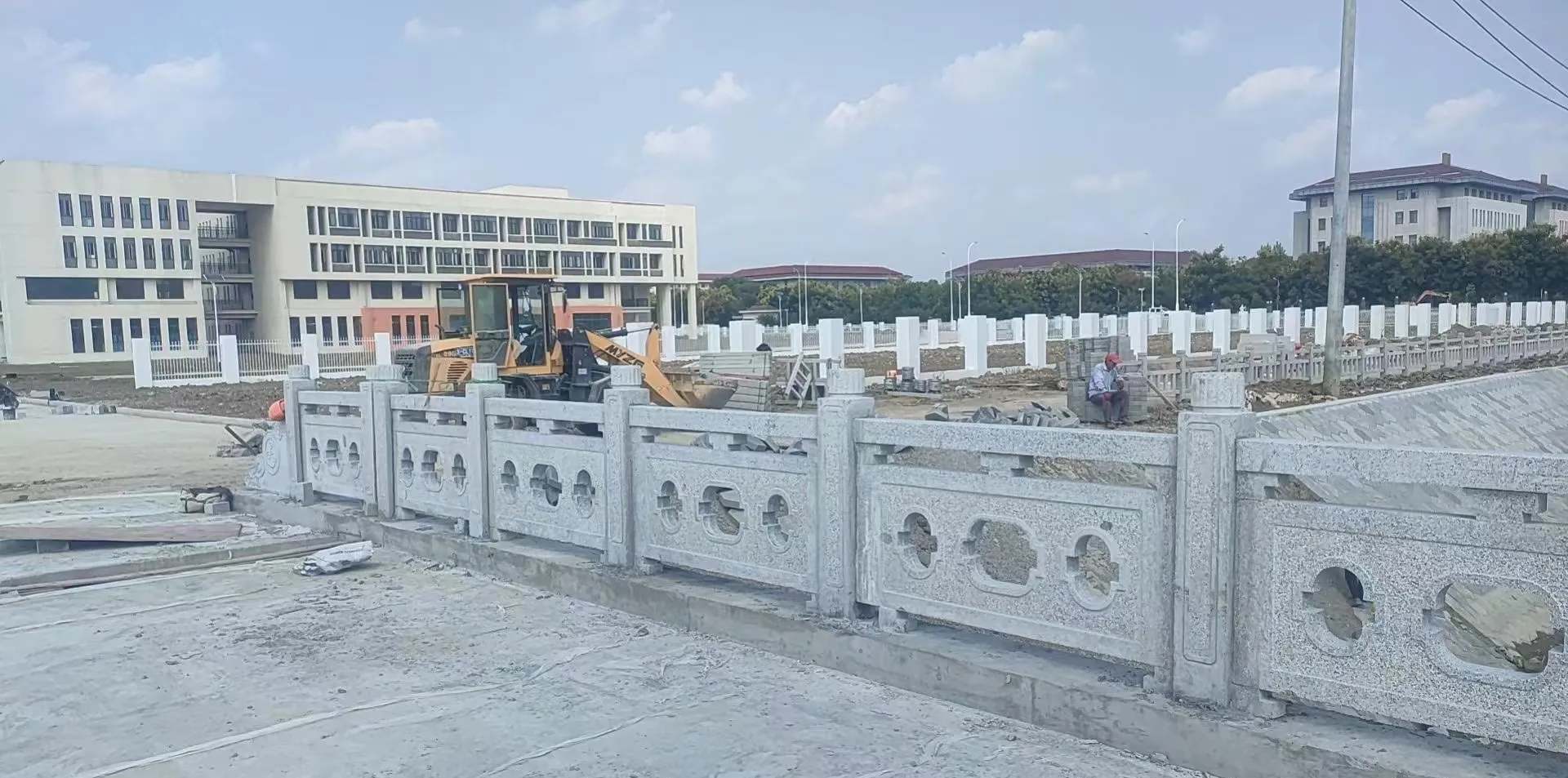 鹤岗 白麻花岗岩荔枝面河道栏杆