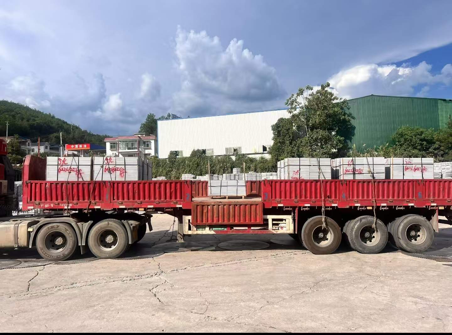 鹤岗 芝麻灰花岗岩地铺石出货日常