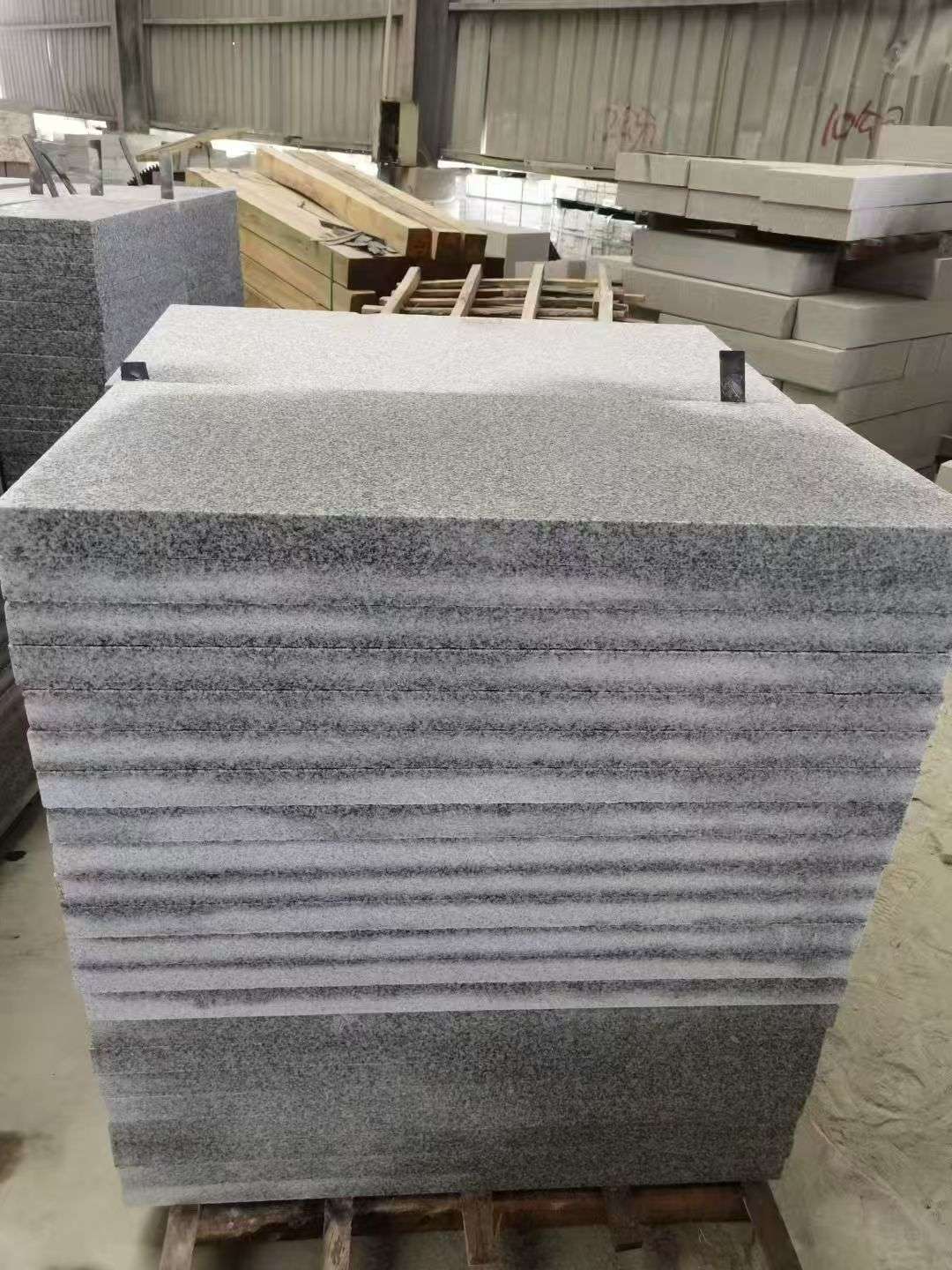 鹤岗 芝麻白5公分火烧地铺成品，900*400，规格可定制