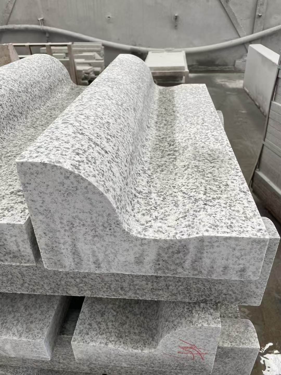 鹤岗 白麻花岗岩S型路沿石，路侧石，马路牙子等